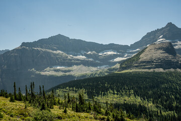 Fototapeta premium Thunderbirld Glacier Sits Above Brown Pass In Glacier