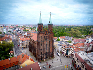 Legnica - zamek, katedra, panorama miasta, zabytkowe kamienice © ukasz