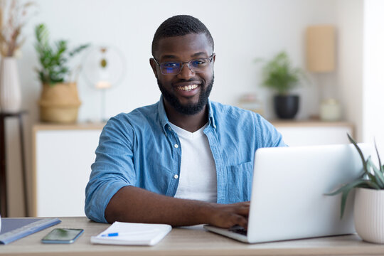 Black Guy On Computer Images – Browse 66,480 Stock Photos, Vectors, and ...