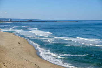 鳥取県の観光スポットである鳥取砂丘と山陰海岸