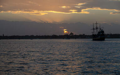Sunset city silhouette 