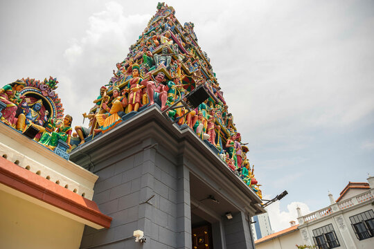 The highly decorative Gopuram (entrance tower) to Sri Srinivasa Perumal Hindu Temple in Little India, Singapore, Southeast Asia, Asia