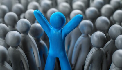 수많은 회색 인형들이 모인 장면에서 한 인물이 밝은 파란색으로 강조되어 팔을 들어 위로 뻗은 모습