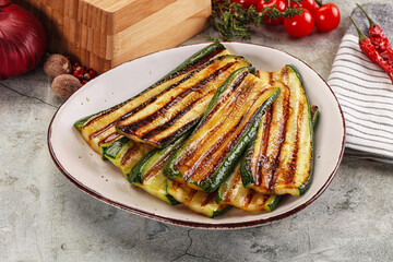 Grilled zucchini with olive oil