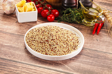 Raw dry quinoa seeds cereal
