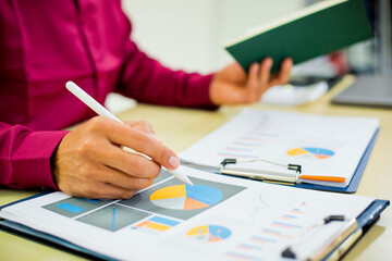 Online entrepreneurs use digital platforms to offer their products and services. They use e-commerce tools, marketing strategies, and technology to build and grow their businesses.