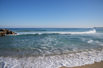 Korea's East Sea under heavy waves