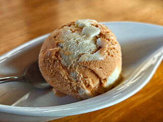 Ice cream and vanilla and Thai tea