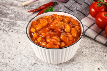 Baked kidney with tomato sauce