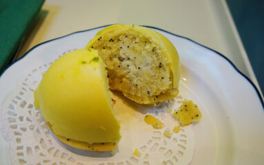 Lemon poppy seed cake, Sweet dessert menu