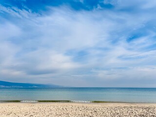 Fototapeta premium tropical beach with blue sky