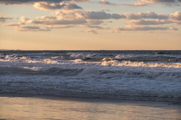 Obraz premium Stunning sunset view of Kumkoy beach. Black sea and amazing sky. Turkey, Kumköy