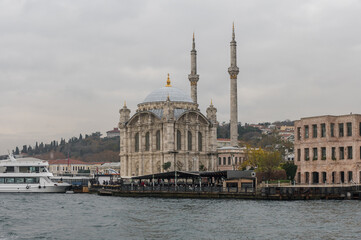 Naklejka premium View from the Bosphorus to 18th-century Ortakoy Mosque, formally the Büyük Mecidiye Camii in Beşiktaş, Istanbul, Turkey