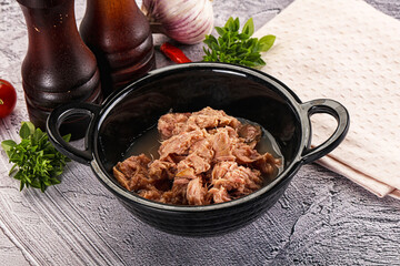 Canned tuna preserve for salad
