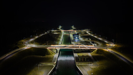 Przekop Mierzei Wiślanej z drona nocą, Nowy Świat © Marcin