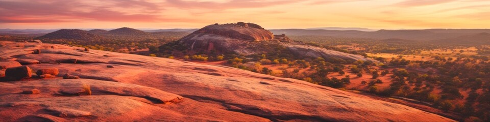 Naklejka premium Enchanted Rock - Historic Pink Granite Landmark in Natural Area of America