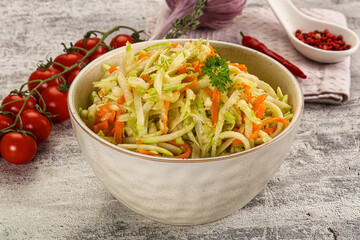 Vegan salad with kohlrabi and carrot