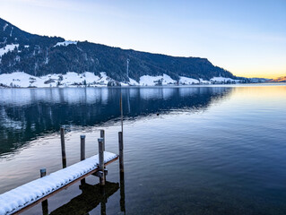 Obraz premium Winter Lake Aegeri behind Rigi and Pilatus, Gottschalkenberg, Canton Zug, Switzerland