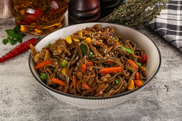 Soba with shredded pork and vegetables