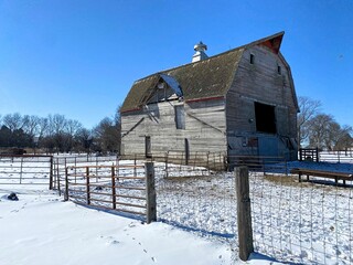 A post Civil War era old barn still standing