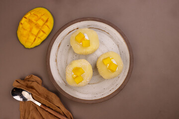 Delicious Mango Mochi With Mango Slices. 