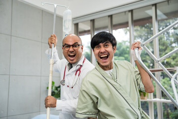 Obraz premium Doctors encourage patients recovery service. Doctors treat patients diseases. Life and health insurance. Advice to young man consulting about treatment