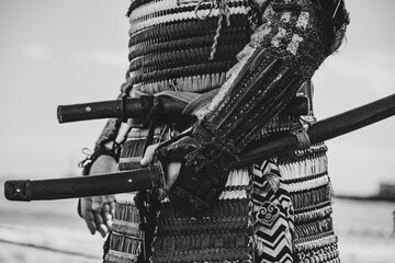 胴丸・腹巻を付け人物