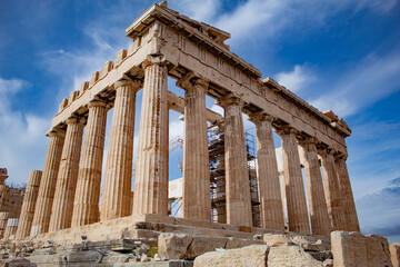 Obraz premium Majestic Parthenon with blue sky in Athens, Greece