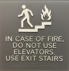 hotel fire directions sign © Caribnsol