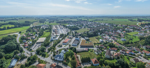 Blick auf den Markt Rotthalmünster in der Region Donau-Wald in Niederbayern von oben