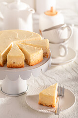 Sweet and homemade New york cheesecake with vanilla and mascarpone.