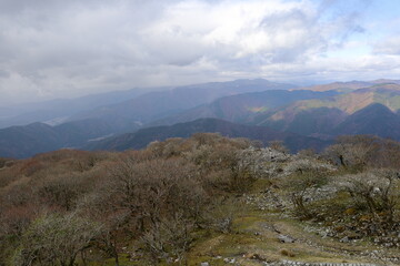 やがて山頂から冬が広がっていく