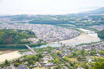 岩国の城下町、錦川の河岸、山口県、日本、5月