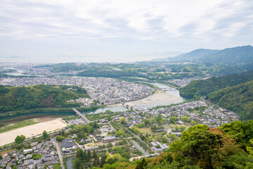 岩国の城下町、錦川の河岸、山口県、日本、5月