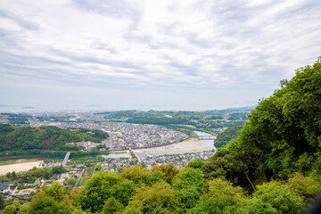 岩国の城下町、錦川の河岸、山口県、日本、5月