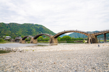 錦川にかかる錦帯橋、山口、日本、5月