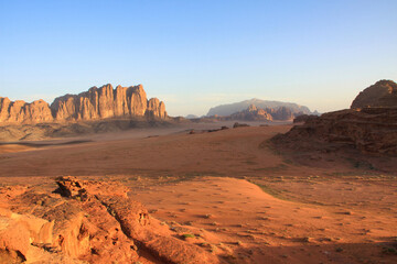 il Wadi Rum, il deserto di pietra e sabbia rossa in Giordania