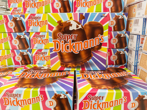 Super Dickmann's Chocolate Marshmallow Snacks Display