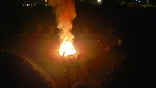 
109 / 5.000
Epiphany Night. Traditional Epiphany Fireworks in Friuli and Fireworks Show. Cassacco