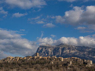 View of the medieval town of Ainsa, in the Aragonese Pyrenees. Peña Montañesa in the background. Huesca. Spain