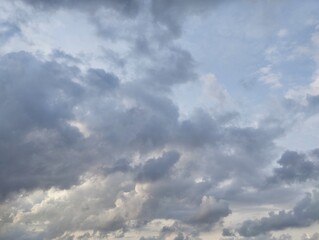 Obraz premium Cloudy dark blue skies in the afternoon, Natural texture background 