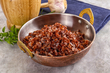 Red steamed rubine rice garnish