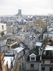 Paris rooftops under winter snow - Toits de Paris sous la neige en hiver