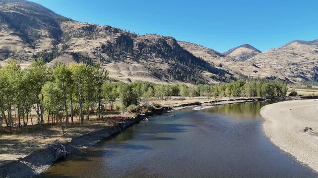 Stunning Aerial Footage of the Similkameen River in British Columbia 201