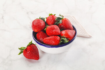 Sweet srawberry in the bowl