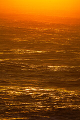 Textura del mar al atardecer en el mar
