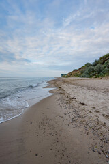 Strand mit Steilküste an der Ostsee