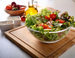 Generated image　調理中のサラダボウル