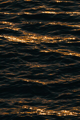 Textura de la superficie del agua de mar, olas del mar 