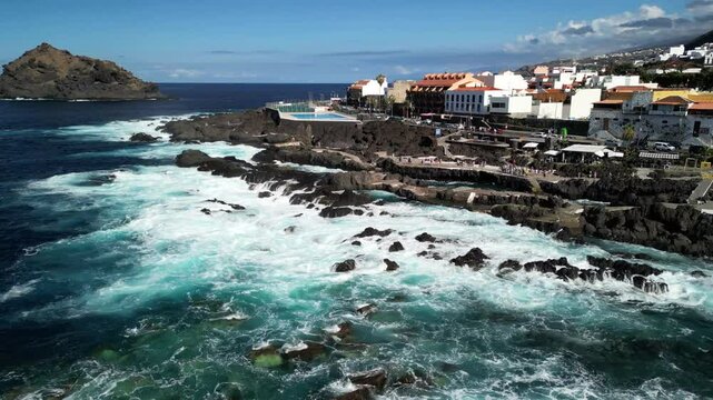 Garachico miasto na p&oacute;łnocy wyspy Teneryfa zniszczone przez wybuch wulkanu